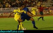 Pavone intenta robar un bal�n