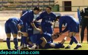 Los jugadores celebran el definivo 2-1
