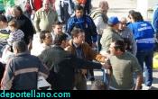 a- Al final, problemas entre aficionados locales y guardas de se