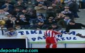 z- La afici�n saludo a Borrallo antes del encuentro