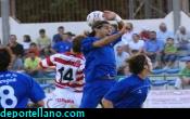 Manu Arias salta a por un bal�n