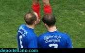 De que estarn hablando estos dos ...?