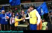 z- Amores recibi� el trofeo al mejor de enero