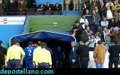 a- La afici�n local increp� a los colegiados tras el partido