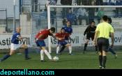 Manu Arias acab de delantero buscando el empate