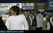 a- El delegado local no queria soltar el baln
