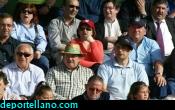 El sol pegaba de lleno hoy en la Tribuna