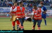 El jugador del Ja�n Chiqui, fue retirado en camilla