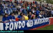 La grada se ti�� de azul
