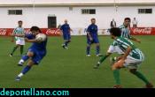 a- Villa lo intent� de volea, sin acierto