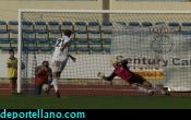 Enzo hace el 0-1 de penalti