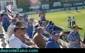 La grada se visti� de azul