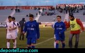 Los jugadores se retiran al final de la primera parte