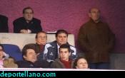 Manolo Hierro vi� el encuentro desde el palco