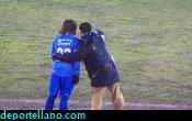 El mister da las ltimas instrucciones a Ortiz