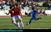 Honorio lo intenta desde fuera del rea