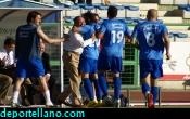 Granada celebr� el gol con Emilio, el m�dico del club. 