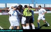 Los jugadores del Puerto celebran el gol de Dup�